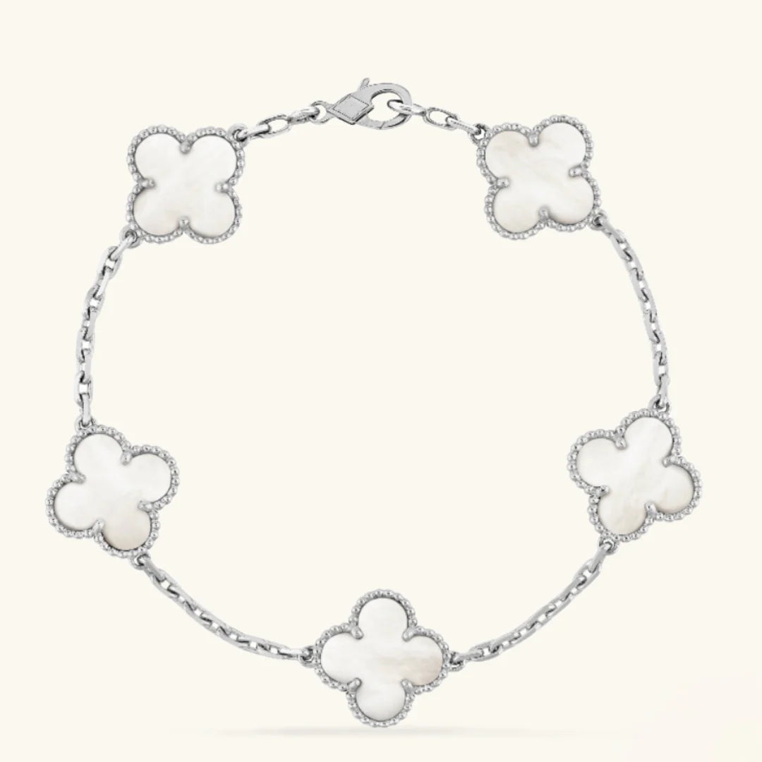 CLOVER | White Bracelet