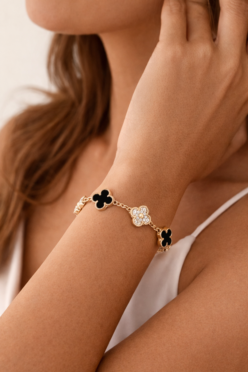 CLOVER | Golden Black Bracelet Prestige
