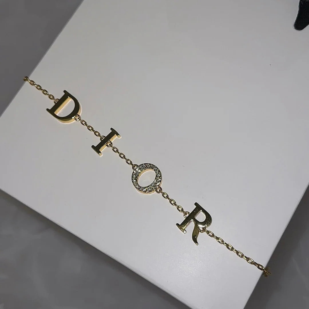 EXCLUSIVE | DR Bracelet Gold